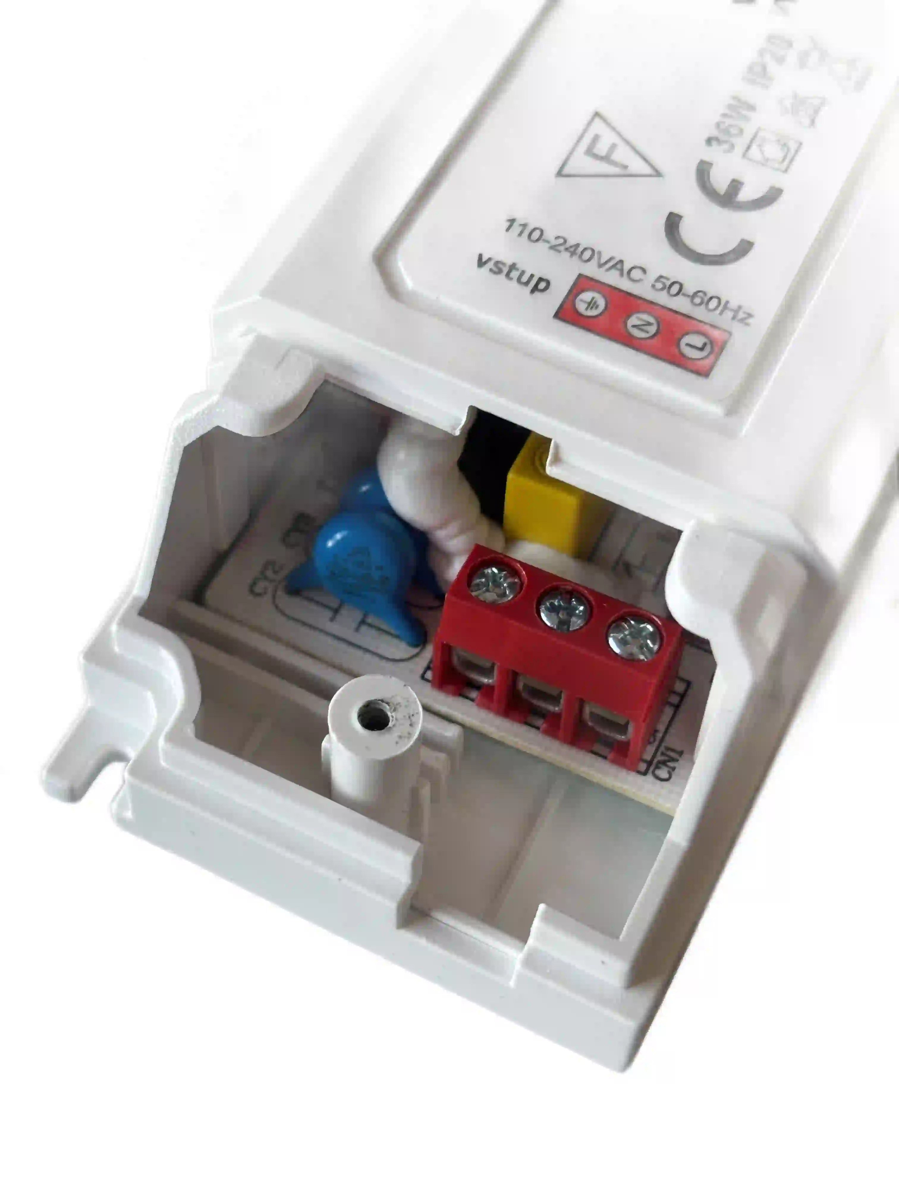 Ochranné funkce LED napájecího zdroje 12V 36W svorkovnice a EMI stínění